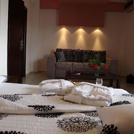 Viktoria Hotel *